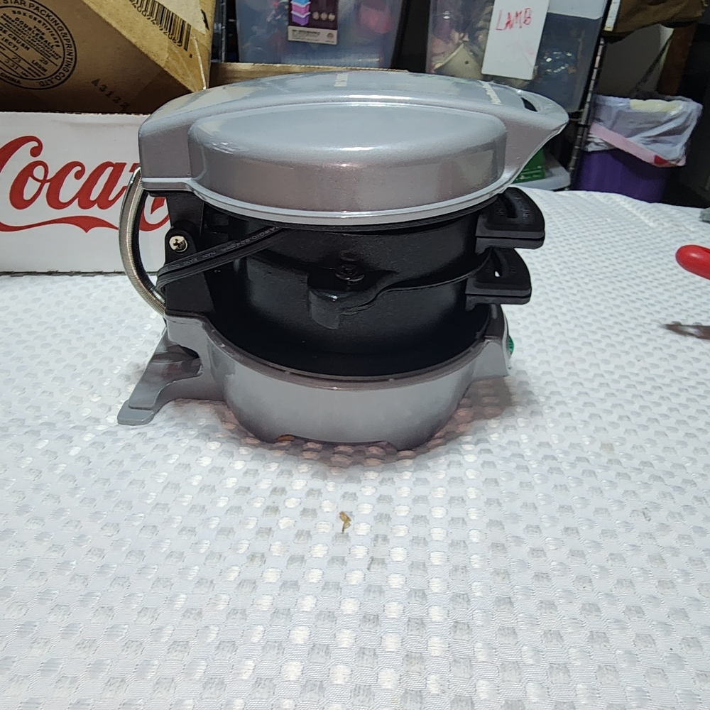 HAMILTON BEACH NIB BREAKFAST SANDWICH TOASTER MAKER